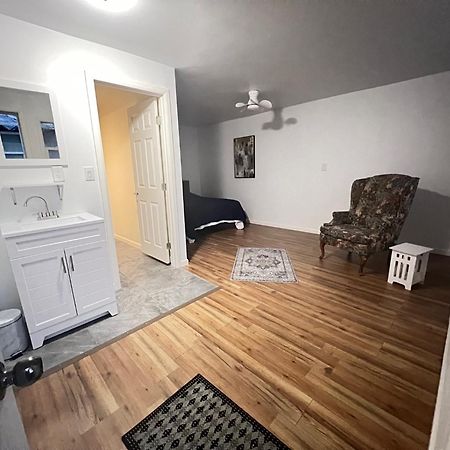 Отель Littlebetty'S Landingpad Торранс Экстерьер фото