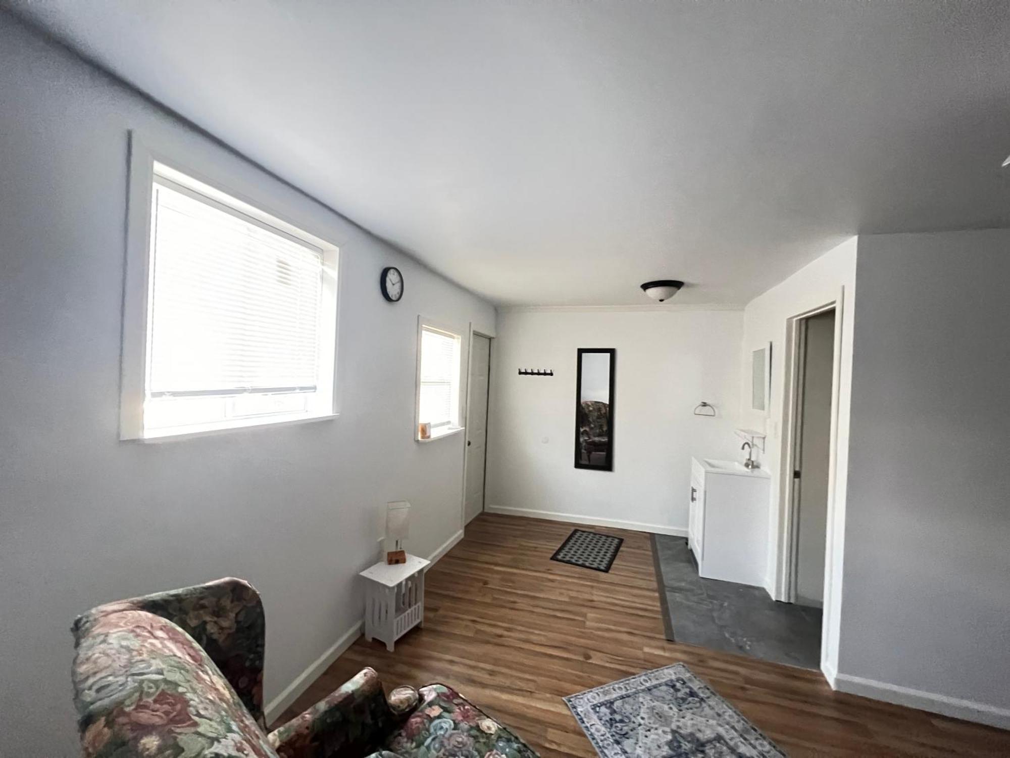 Отель Littlebetty'S Landingpad Торранс Экстерьер фото